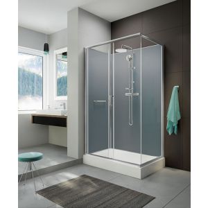Wersja kabiny prysznicowej w kolorze srebrnym błyszczącym z tylnymi ścianami w kolorze srebrnym